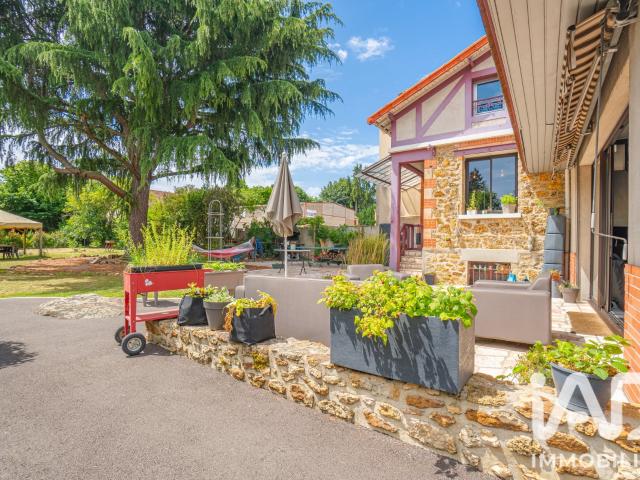 Maison 9 pièces 218 m²