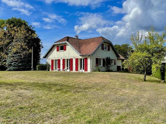 Maison 9 pièces 218 m²