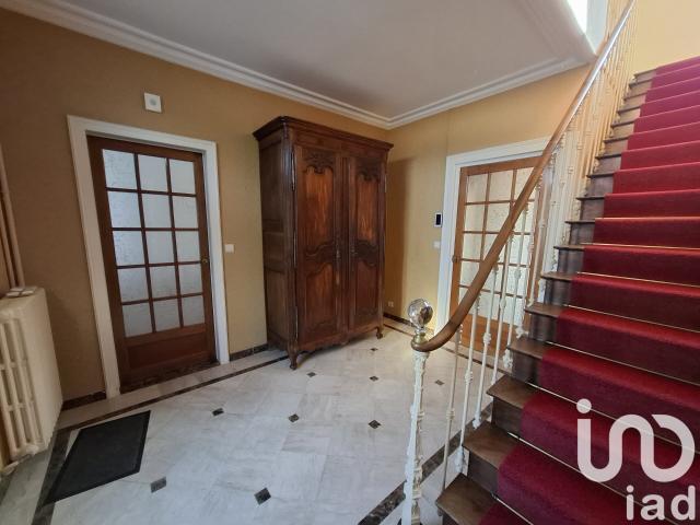 Maison 9 pièces 219 m²