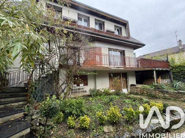 Maison 9 pièces 210 m²