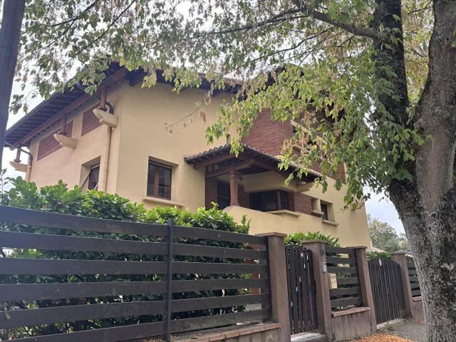 Maison 9 pièces 210 m²