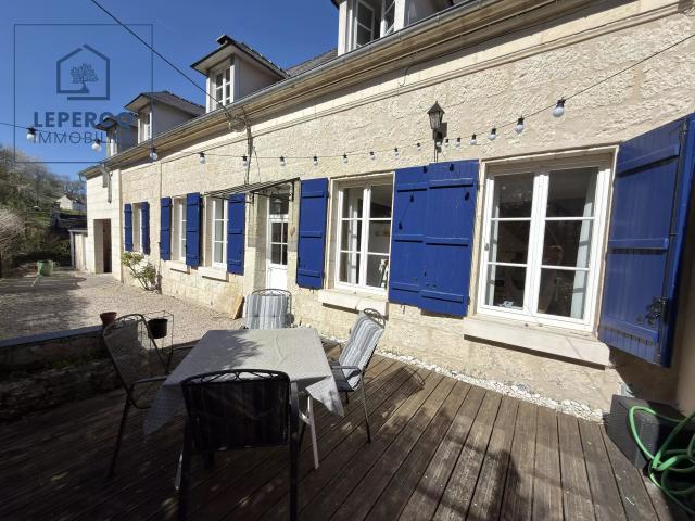 Maison 9 pièces 210 m²