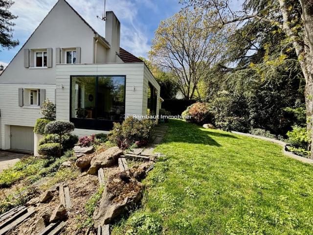 Maison 9 pièces 210 m²