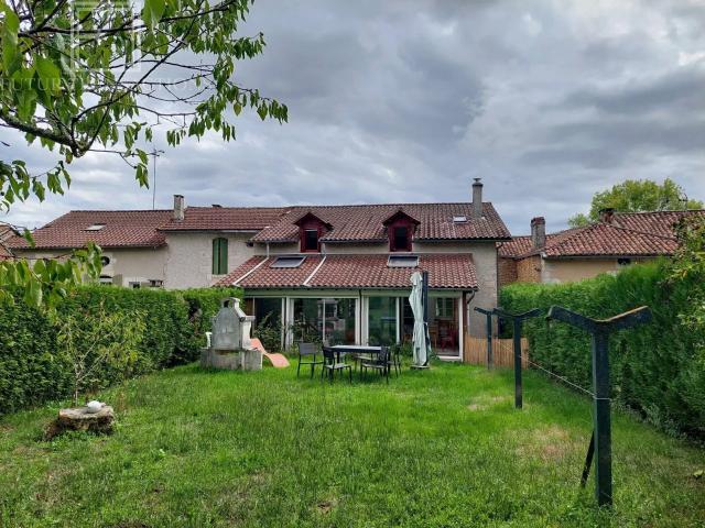 Maison 9 pièces 210 m²