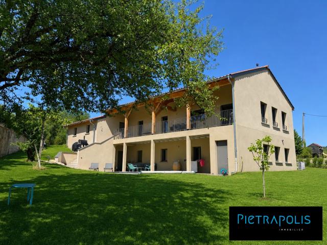 Maison 9 pièces 210 m²