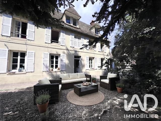 Maison 9 pièces 211 m²