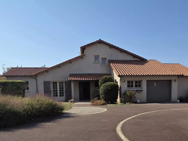 Maison 9 pièces 211 m²
