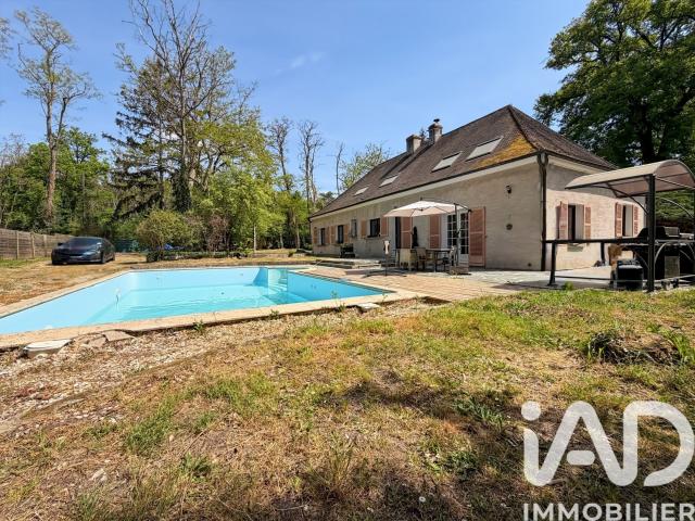 Maison 9 pièces 211 m²