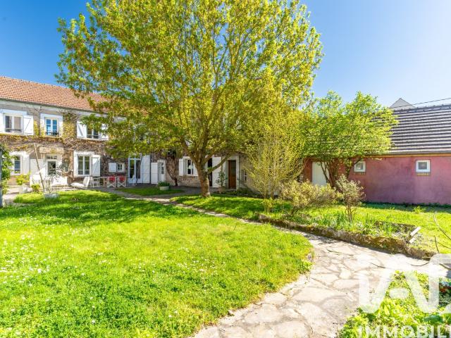 Maison 9 pièces 212 m²