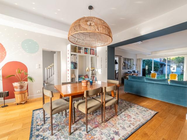 Maison 9 pièces 212 m²