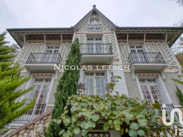 Maison 9 pièces 212 m²