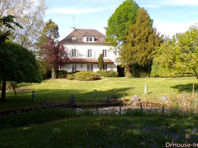 Maison 9 pièces 212 m²