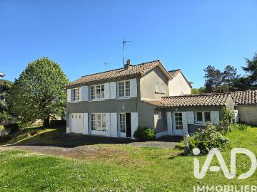 Maison 9 pièces 212 m²