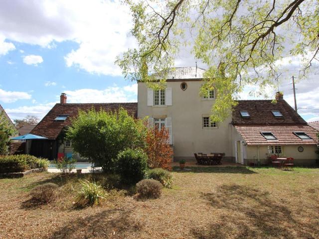 Maison 9 pièces 212 m²