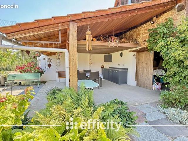 Maison 9 pièces 212 m²