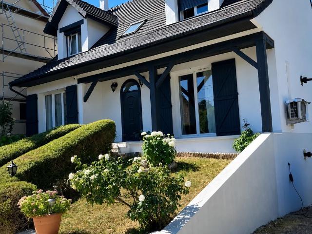 Maison 9 pièces 213 m²