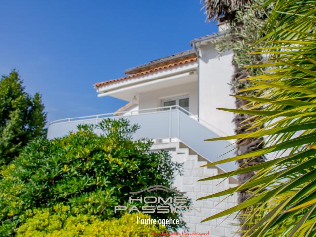 Maison 9 pièces 213 m²