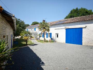 Maison 9 pièces 225 m²