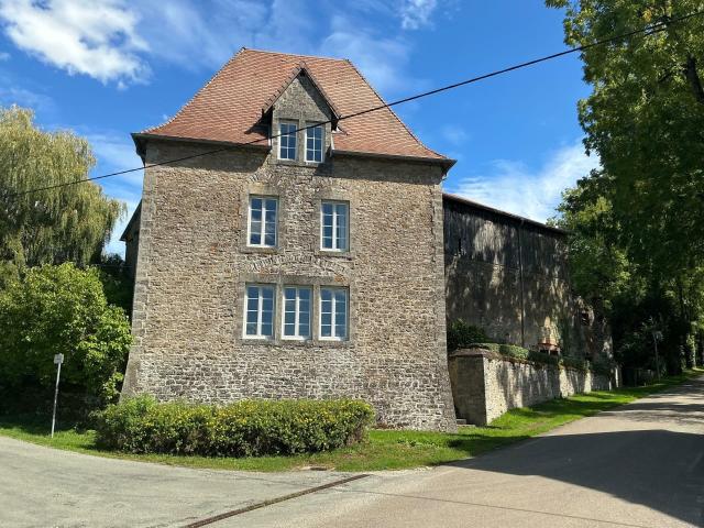 Maison 9 pièces 225 m²