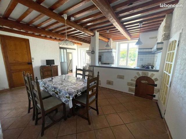 Maison 9 pièces 225 m²