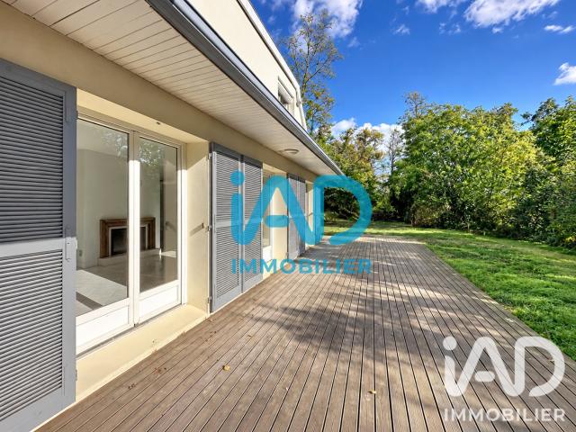 Maison 9 pièces 225 m²