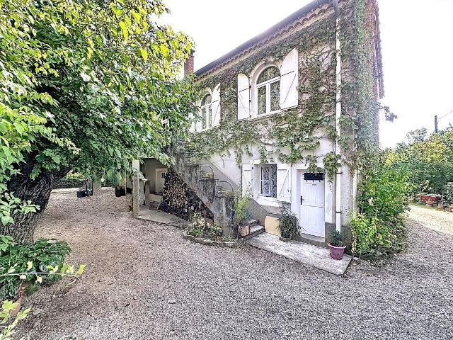 Maison 9 pièces 225 m²