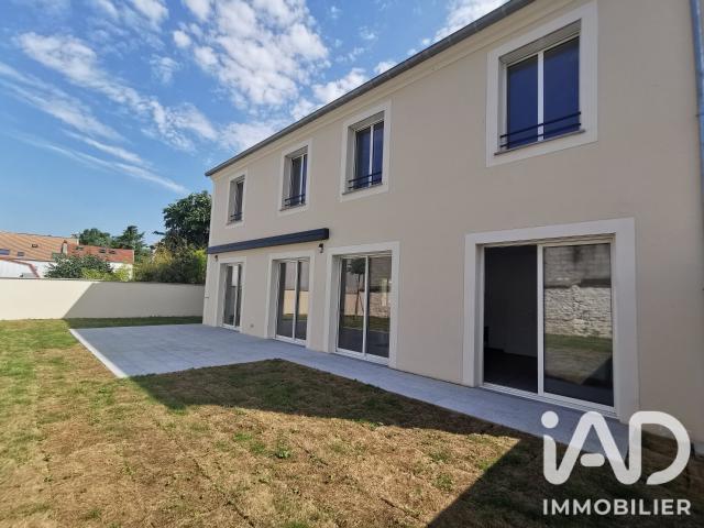 Maison 9 pièces 225 m²