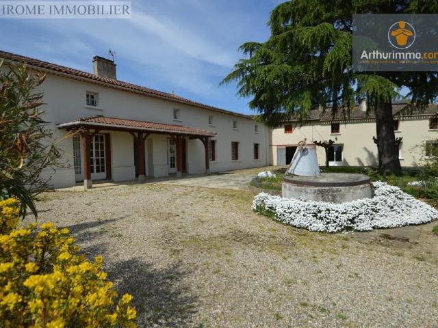 Maison 9 pièces 225 m²
