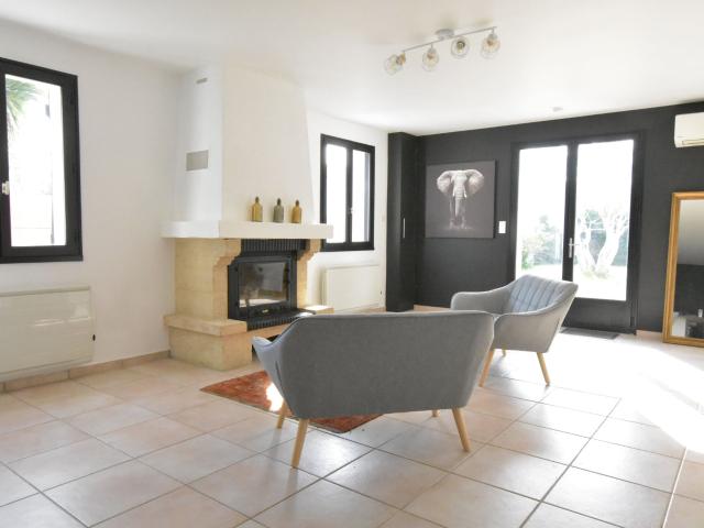 Maison 9 pièces 225 m²