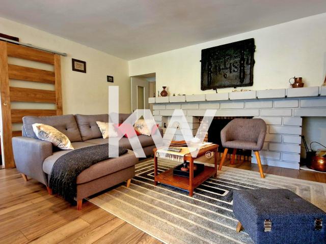 Maison 9 pièces 225 m²