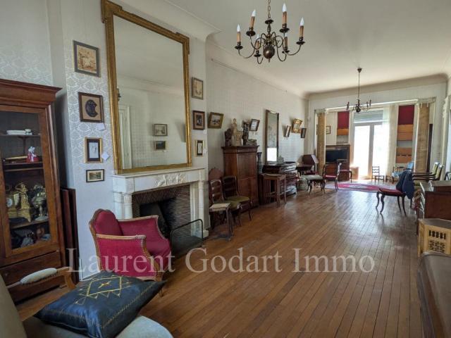 Maison 9 pièces 227 m²