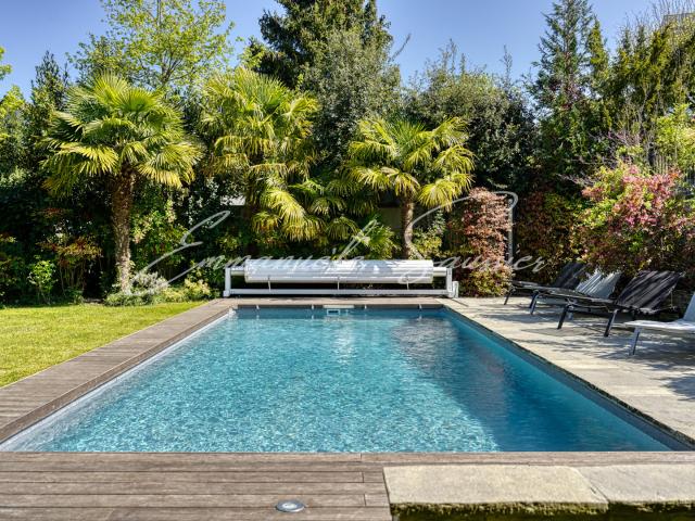 Maison 9 pièces 227 m²