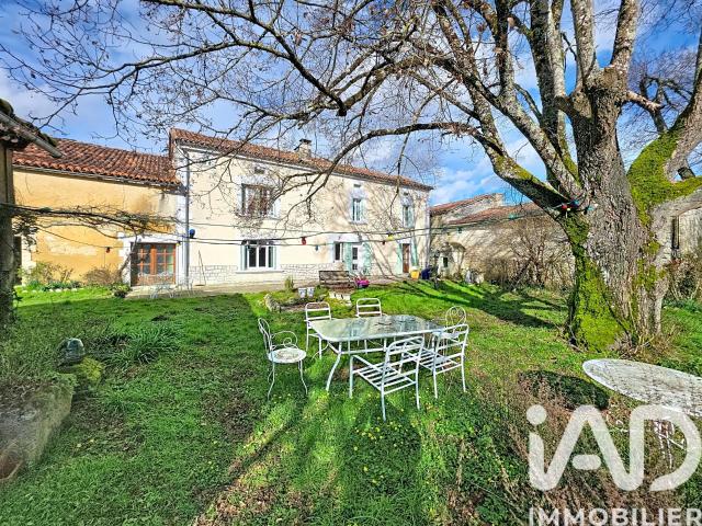 Maison 9 pièces 229 m²