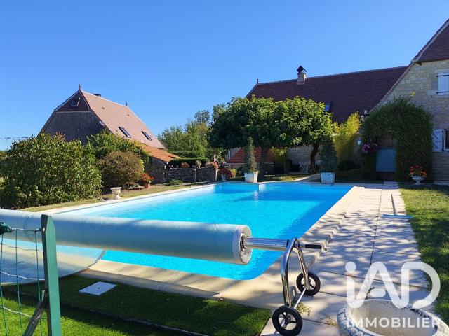 Maison 9 pièces 220 m²