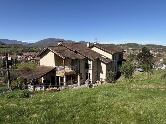 Maison 9 pièces 220 m²