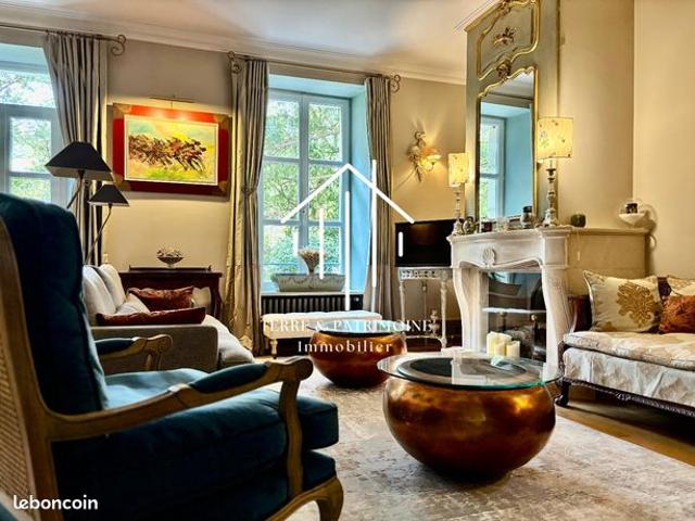 Maison 9 pièces 220 m²