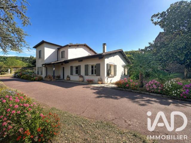 Maison 9 pièces 220 m²