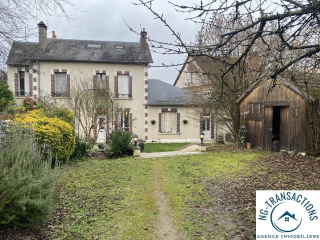 Maison 9 pièces 220 m²