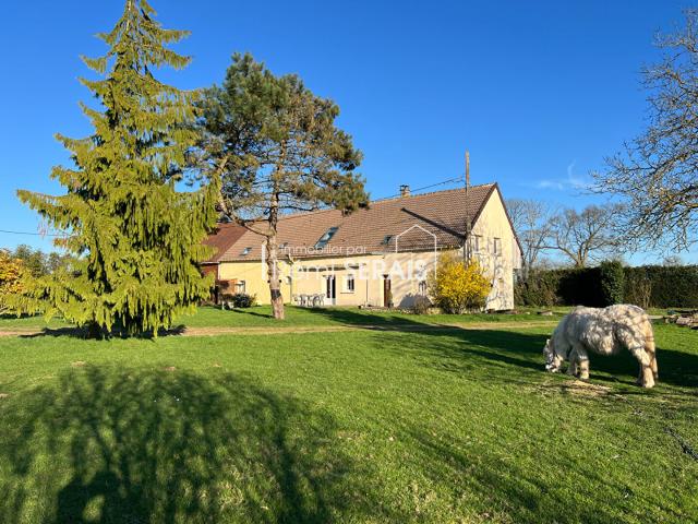 Maison 9 pièces 220 m²