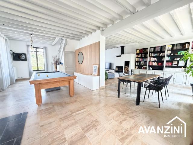 Maison 9 pièces 220 m²