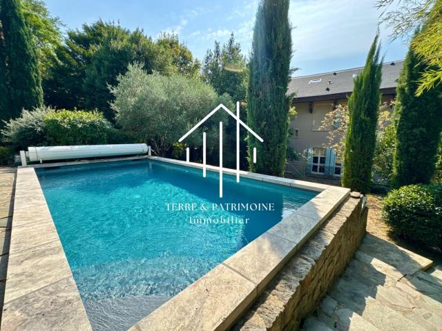 Maison 9 pièces 220 m²