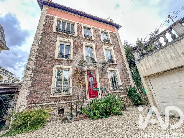 Maison 9 pièces 220 m²