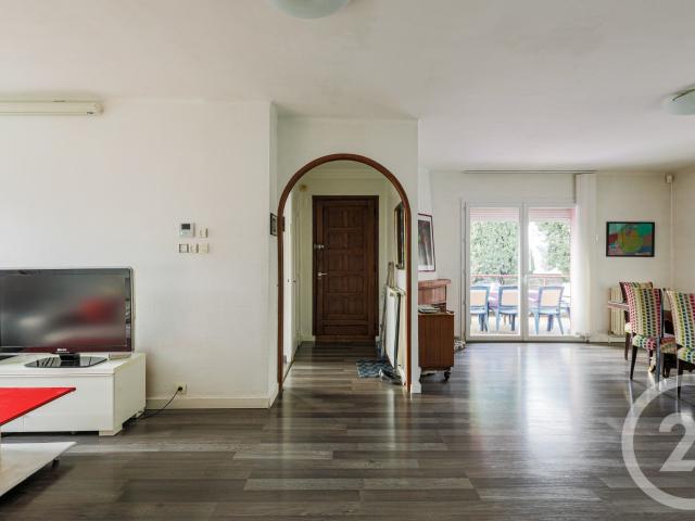 Maison 9 pièces 220 m²