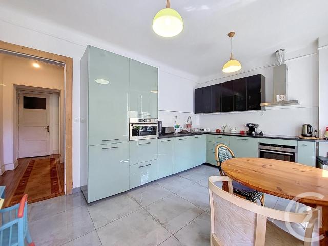 Maison 9 pièces 220 m²