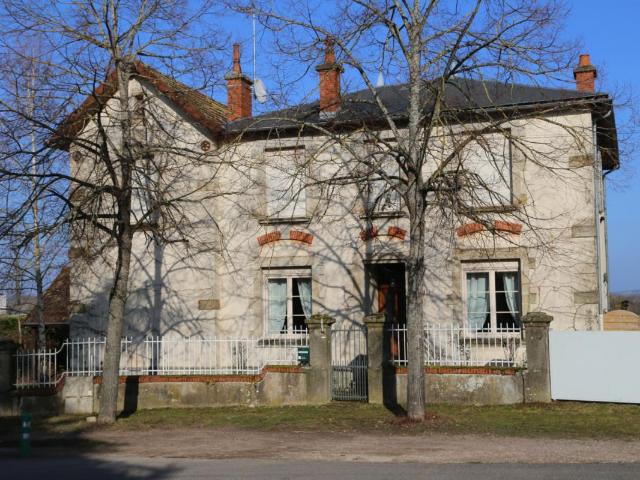 Maison 9 pièces 220 m²