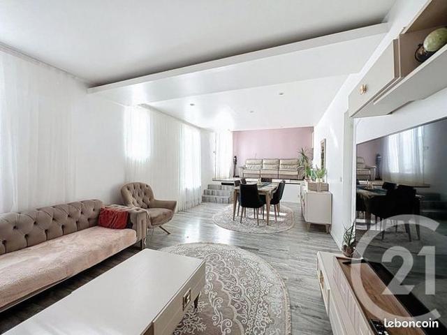 Maison 9 pièces 220 m²