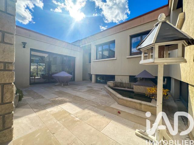 Maison 8 pièces 186 m²