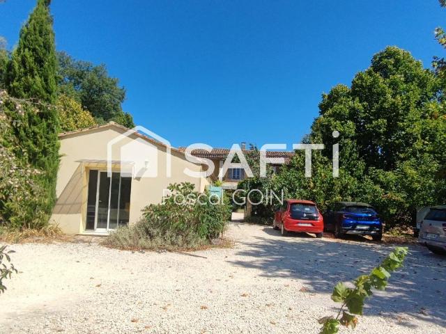 Maison 9 pièces 221 m²