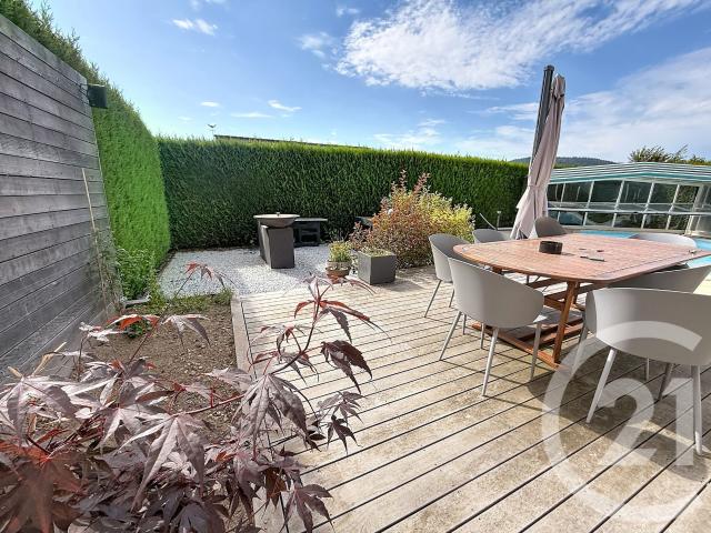 Maison 9 pièces 221 m²