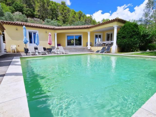 Maison 9 pièces 221 m²